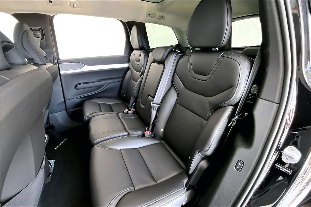 New 2026 Volvo EX90 Ultra AWD/4WD image 21