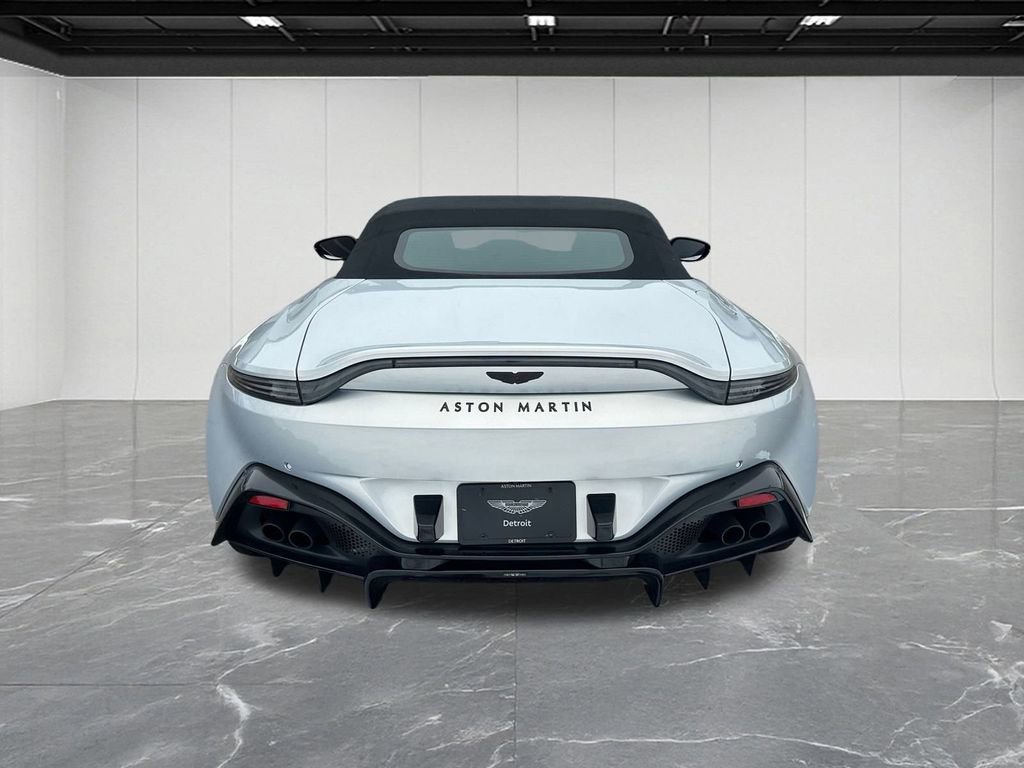 Used 2022 Aston Martin V8 Vantage Roadster image 7