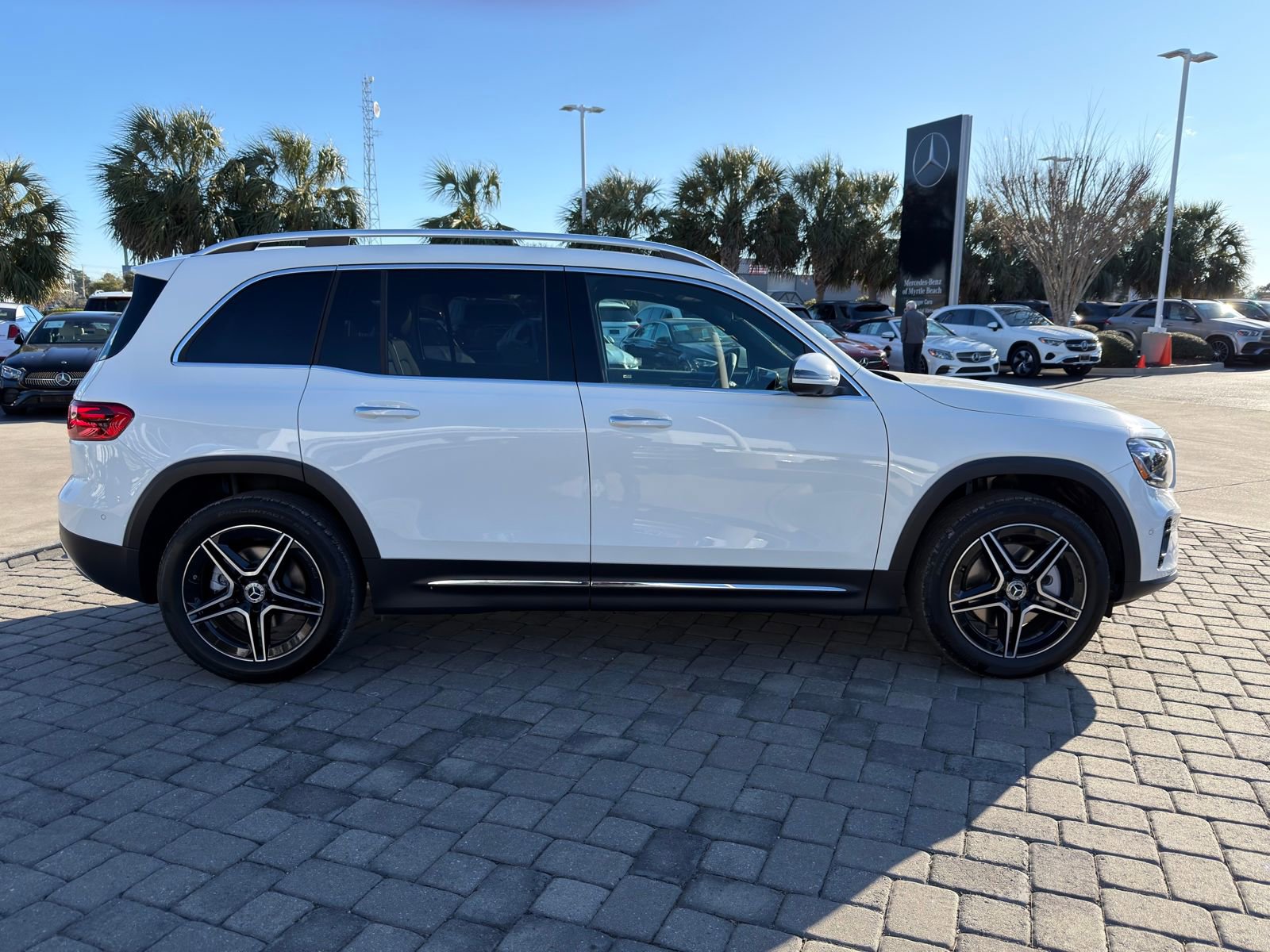 New 2026 Mercedes-Benz GLB 250 image 8