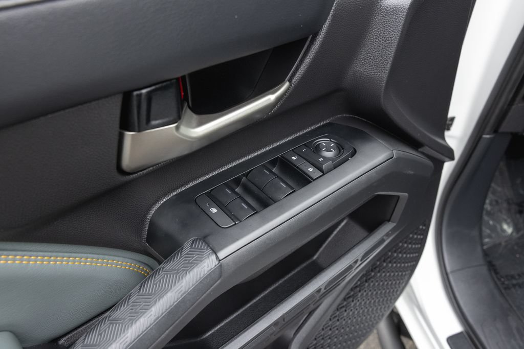 Certified 2025 Toyota Tacoma 4x4 Double Cab Hybrid image 10