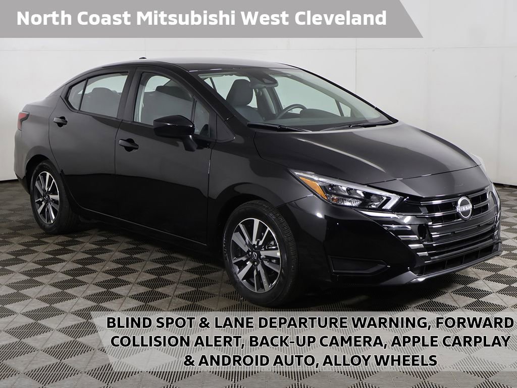 Used 2025 Nissan Versa SV image 1