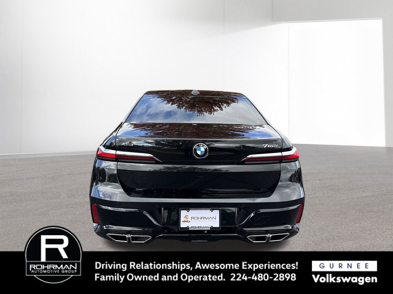 Used 2024 BMW 760i xDrive w/ Premium Package image 9