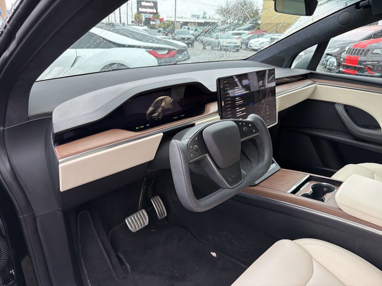 Used 2022 Tesla Model X image 33