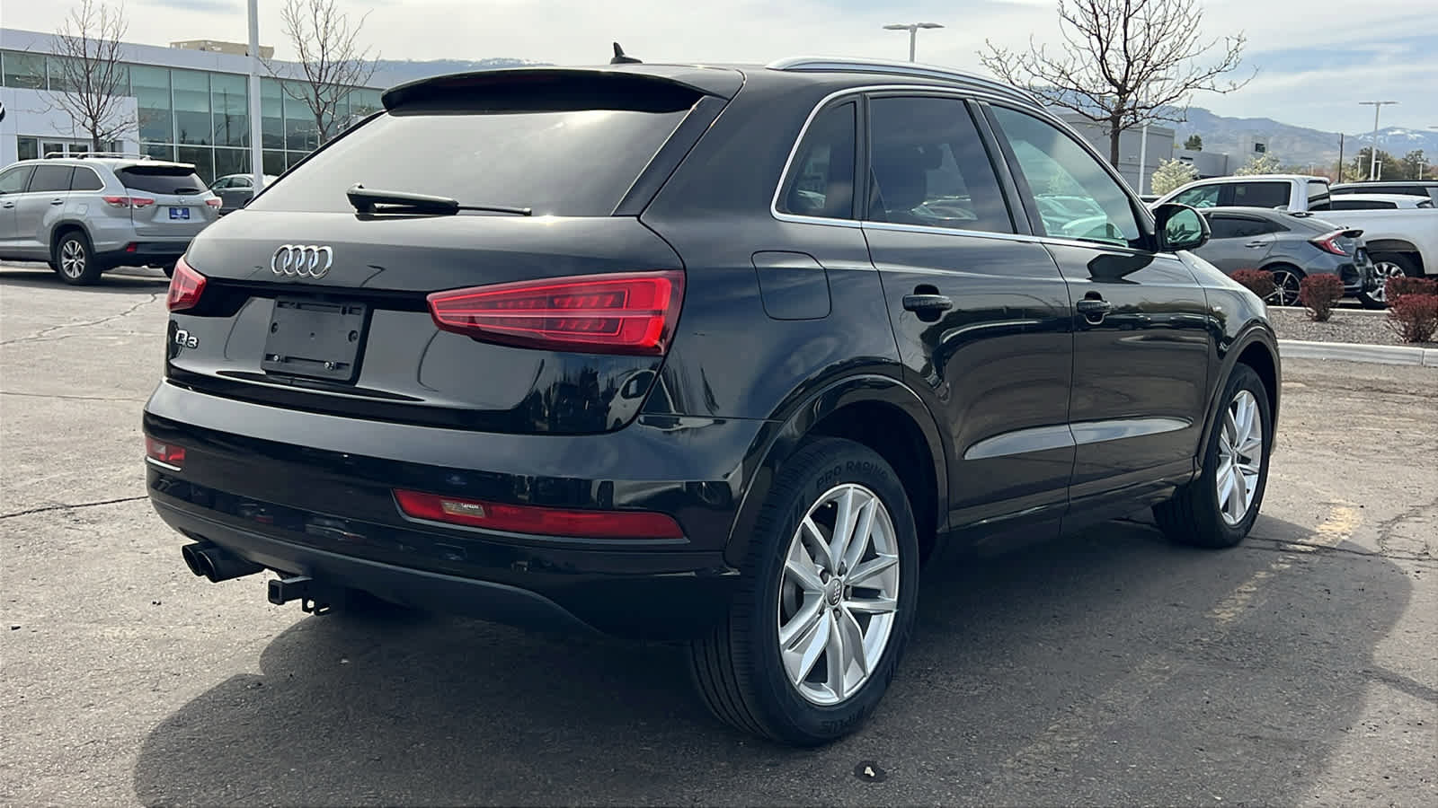 Used 2018 Audi Q3 2.0T Premium Plus w/ Premium Plus Package image 5