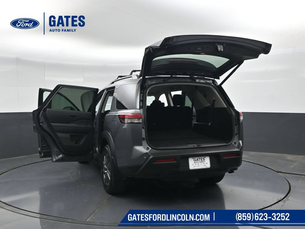 Used 2025 Nissan Pathfinder SV AWD/4WD image 57