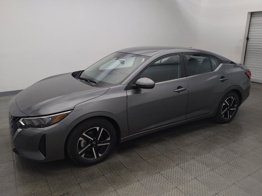 Used 2025 Nissan Sentra SV FWD image 2