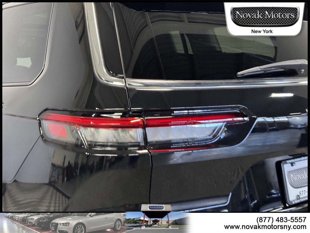 Used 2022 Jeep Grand Cherokee L Limited image 6