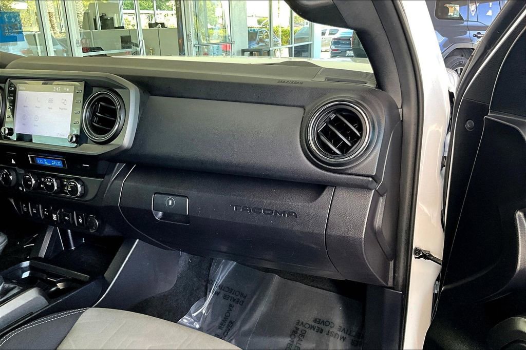 Used 2021 Toyota Tacoma TRD Off-Road w/ Technology Package image 27