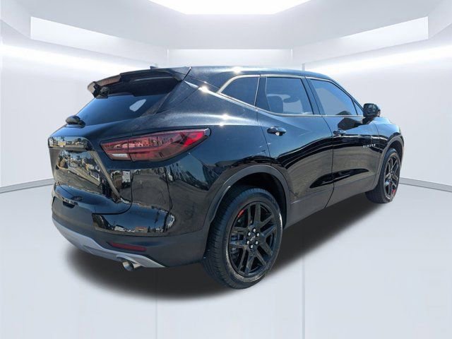 Used 2023 Chevrolet Blazer LT w/ Driver Confidence Package image 4