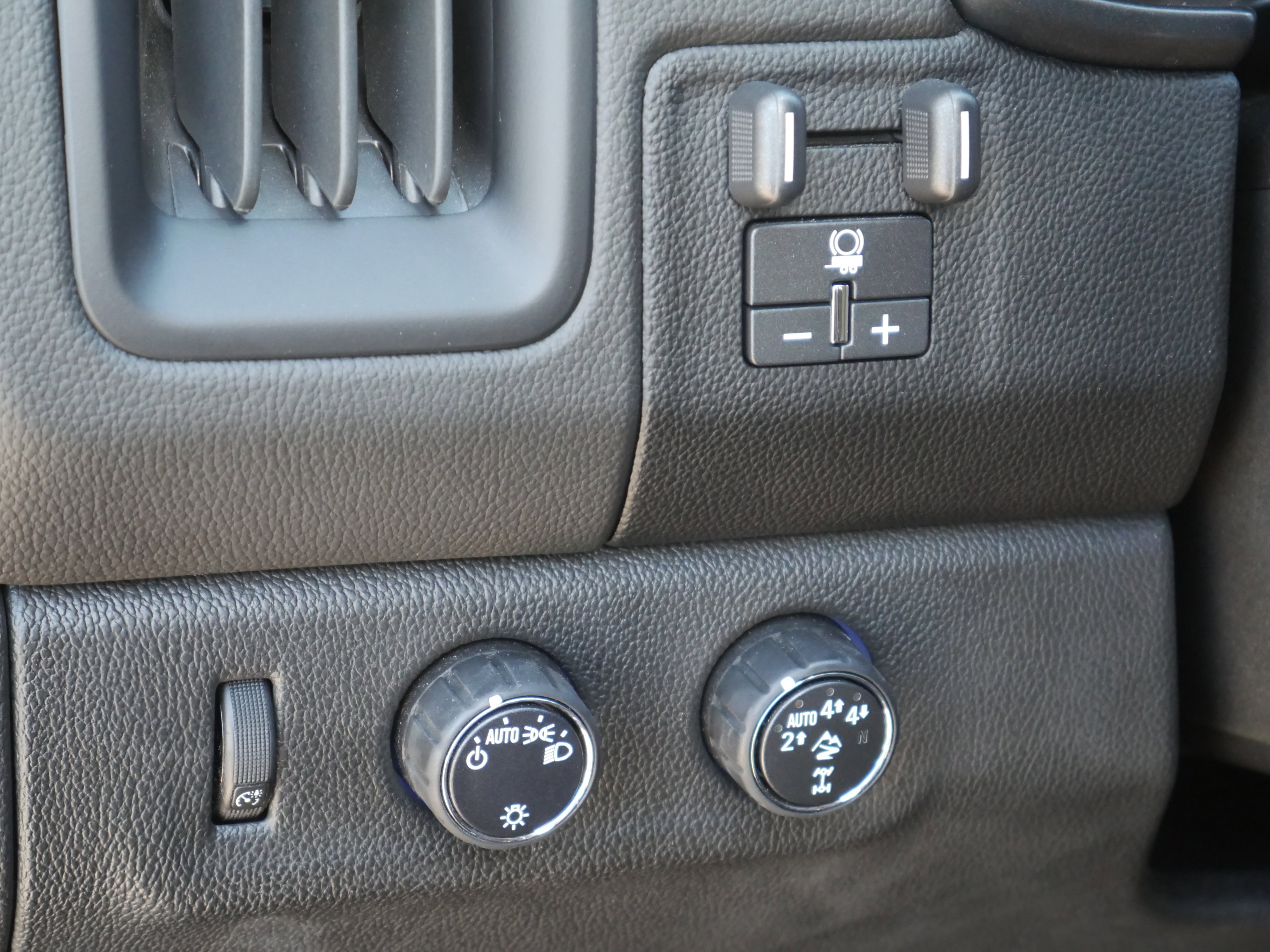 Used 2019 Chevrolet Colorado ZR2 w/ LPO, Power Package image 5