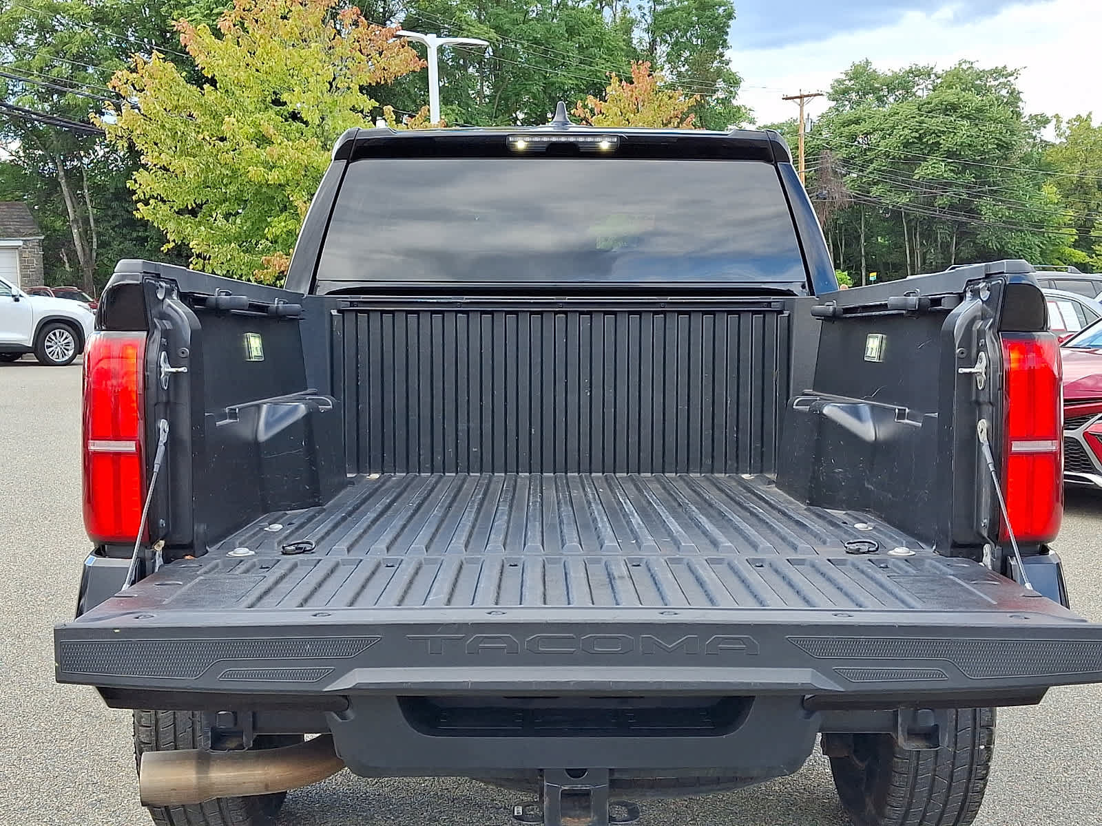 Used 2024 Toyota Tacoma TRD Off-Road AWD/4WD image 32