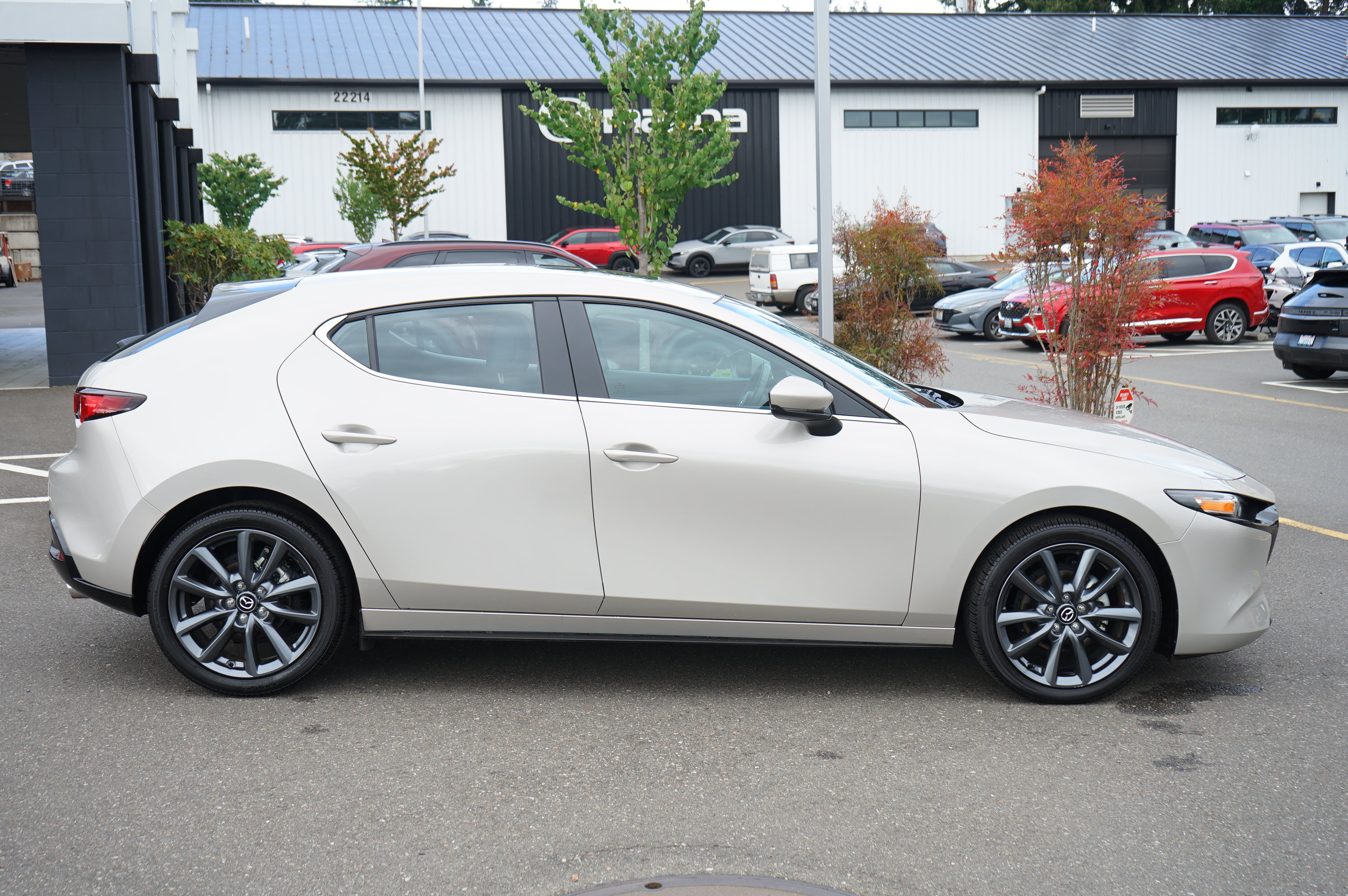 Used 2024 MAZDA MAZDA3 s FWD image 2