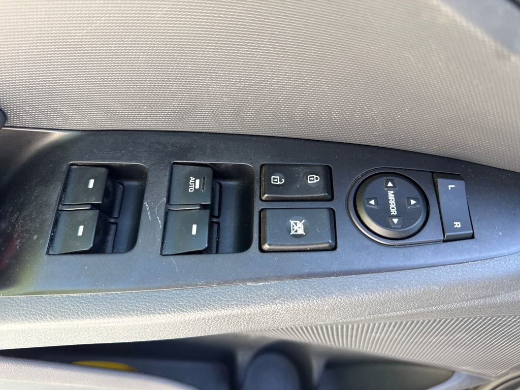 Used 2018 Hyundai Ioniq Plug-In Hybrid FWD image 15