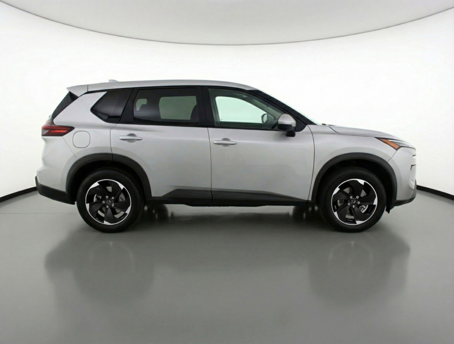 Used 2025 Nissan Rogue SV FWD image 11