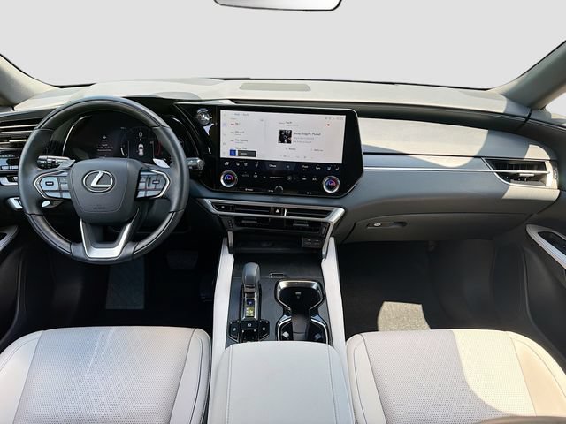 Used 2025 Lexus RX 350 Premium Plus w/ Accessory Package (Z1) FWD image 17