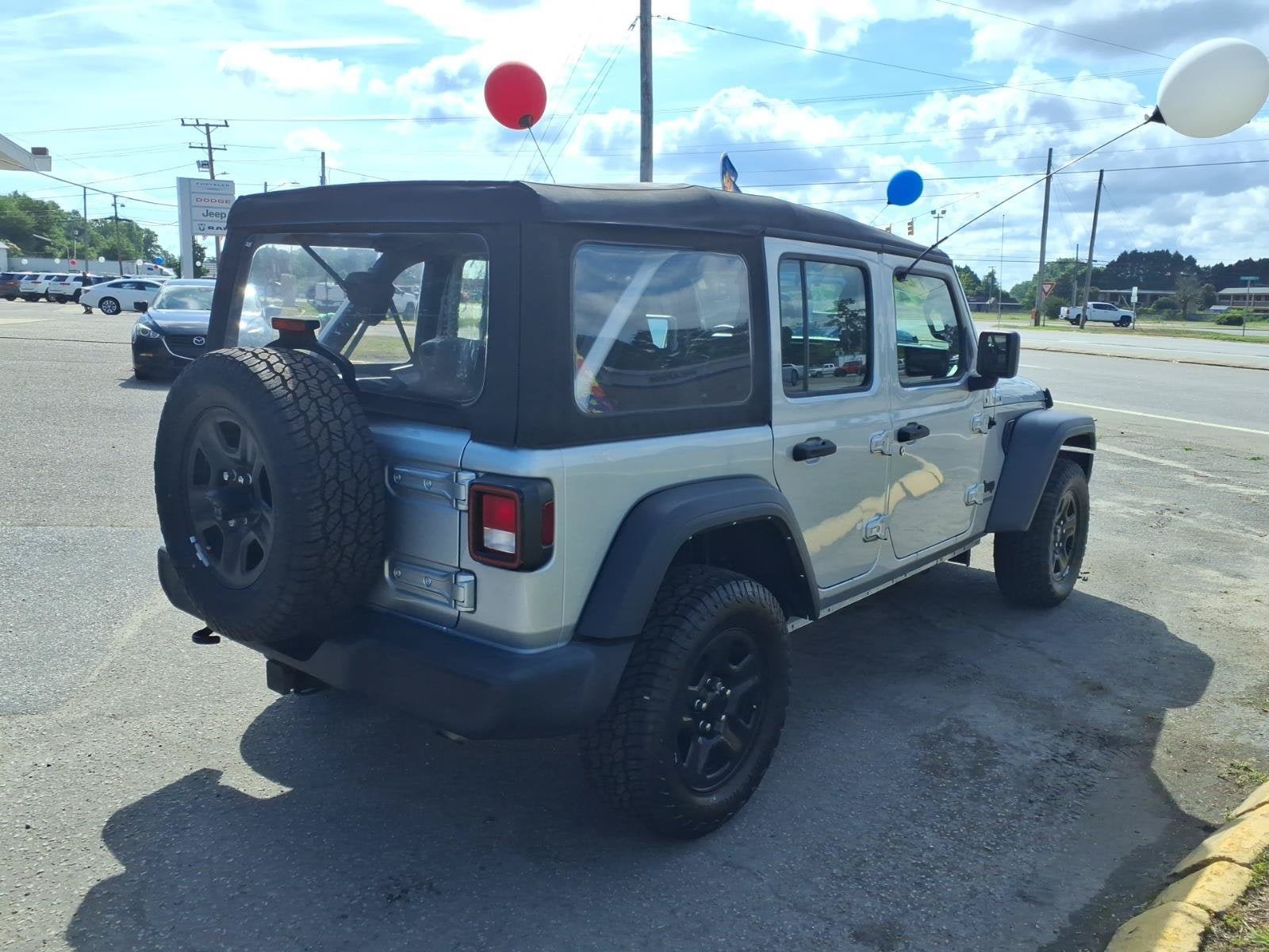 Used 2022 Jeep Wrangler Unlimited Sport AWD/4WD image 2