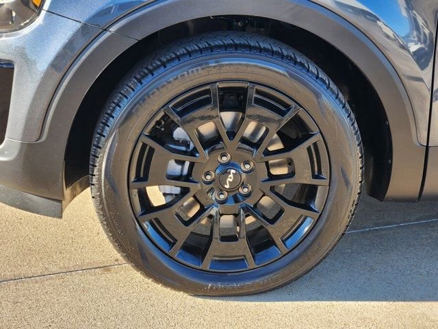 Used 2022 Kia Telluride SX w/ SX Prestige Package image 18