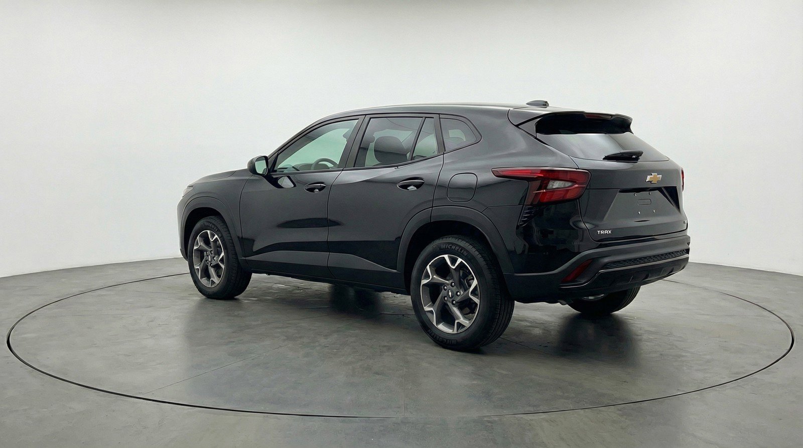 Used 2025 Chevrolet Trax LT w/ LT Convenience Package image 6