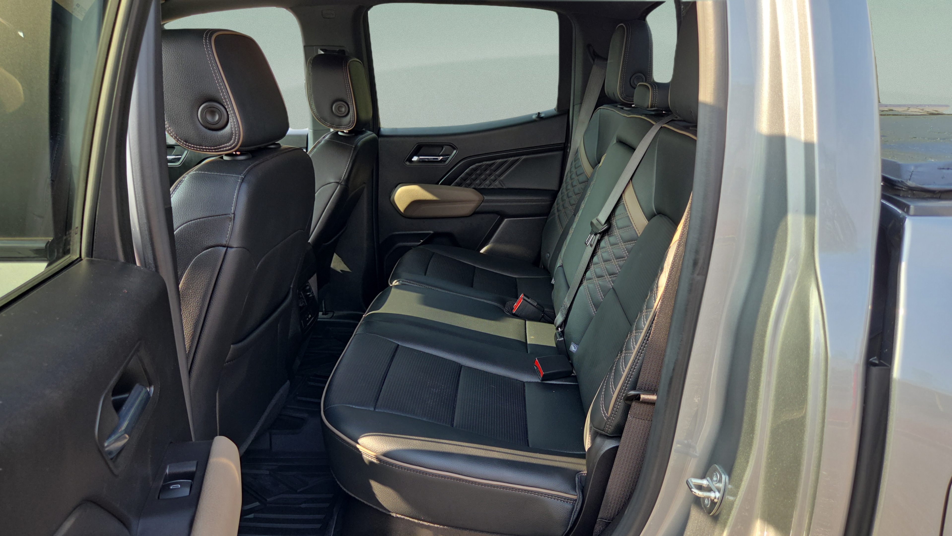 Used 2023 GMC Canyon Denali AWD/4WD image 10