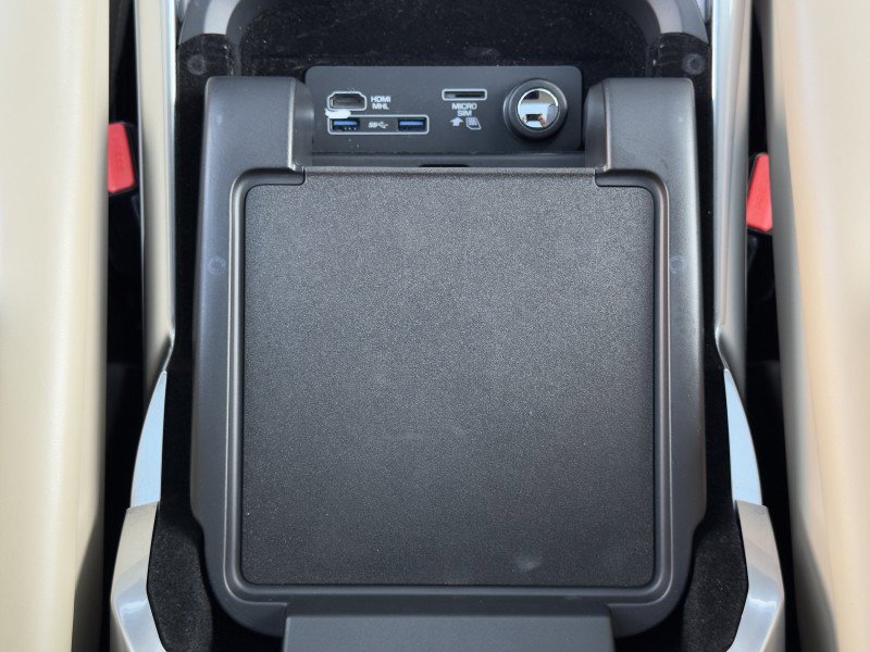 Used 2018 Land Rover Range Rover Sport HSE image 27