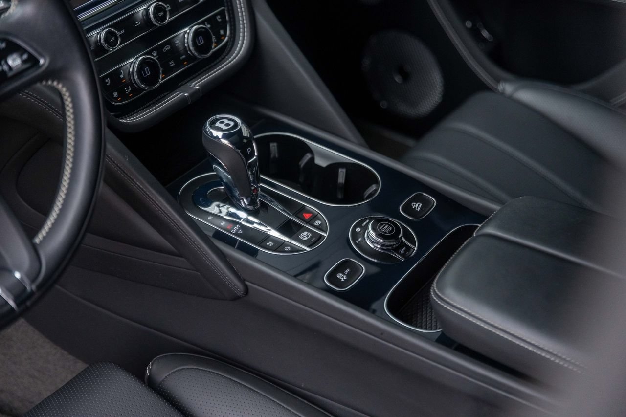 Certified 2024 Bentley Bentayga AWD/4WD image 27