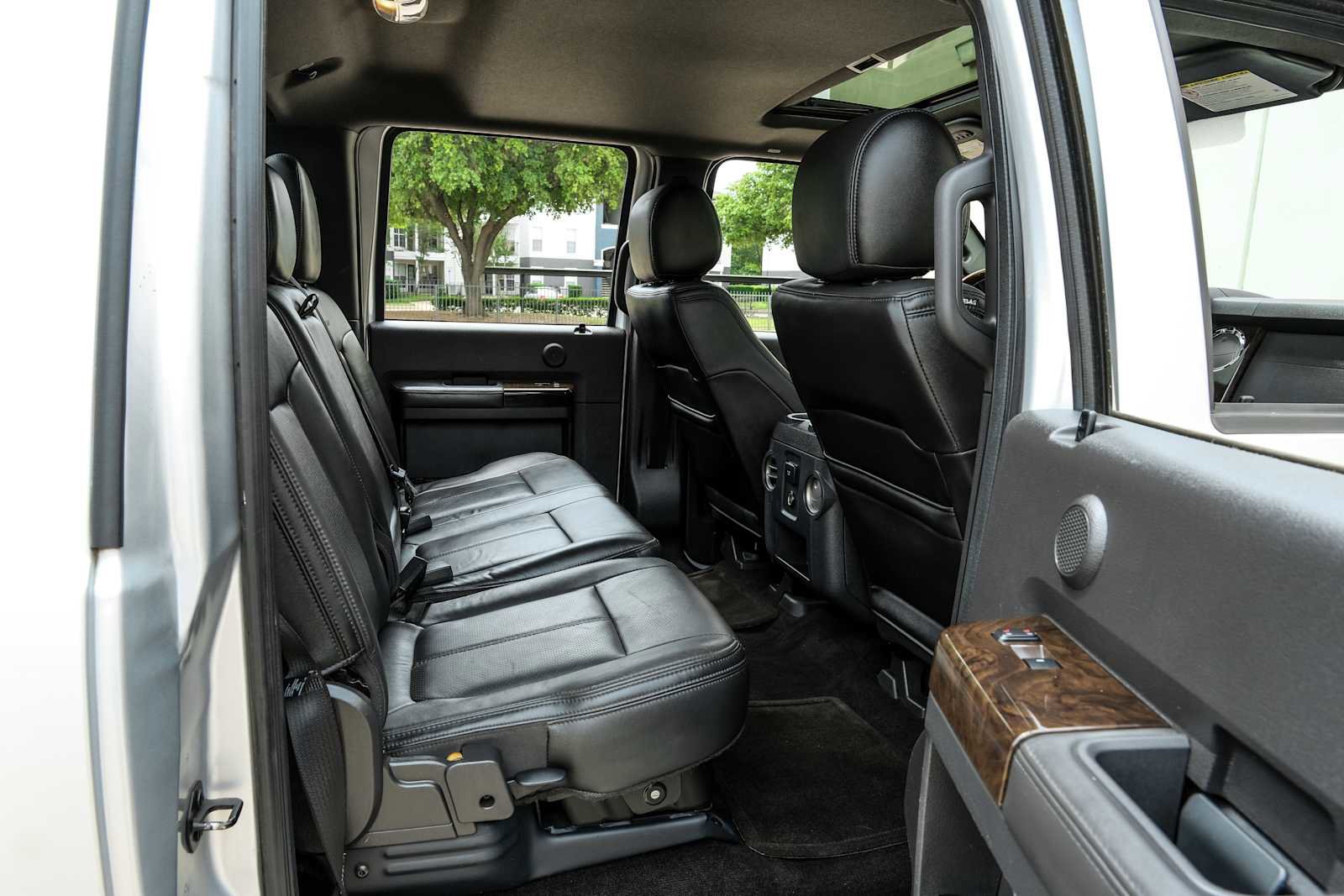 Used 2016 Ford F250 Platinum w/ FX4 Off-Road Package AWD/4WD image 38