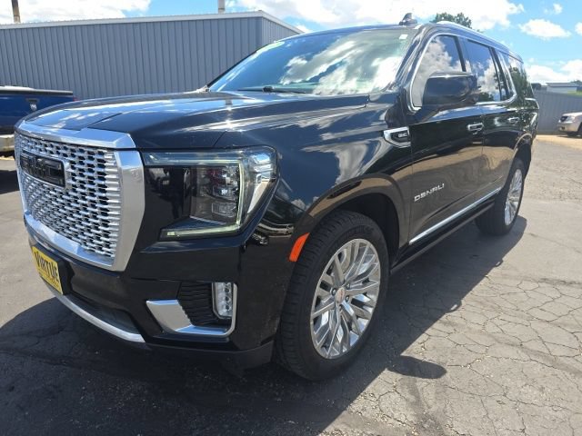 Used 2023 GMC Yukon Denali AWD/4WD image 3