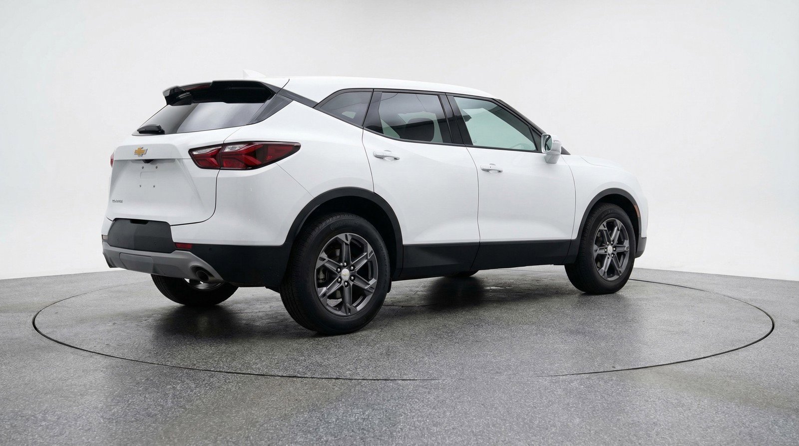 Used 2025 Chevrolet Blazer LT FWD image 9