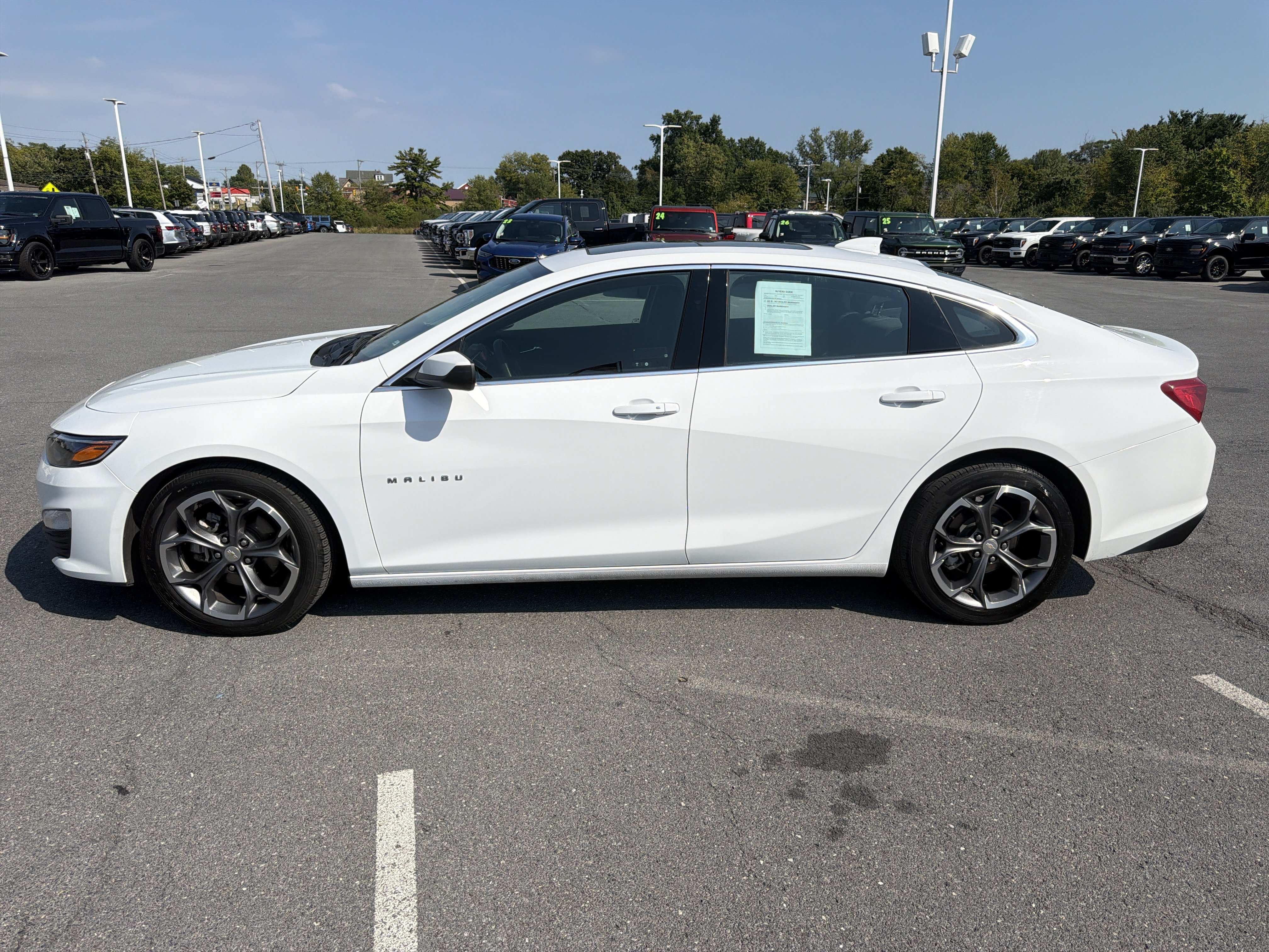Used 2024 Chevrolet Malibu LT FWD image 7
