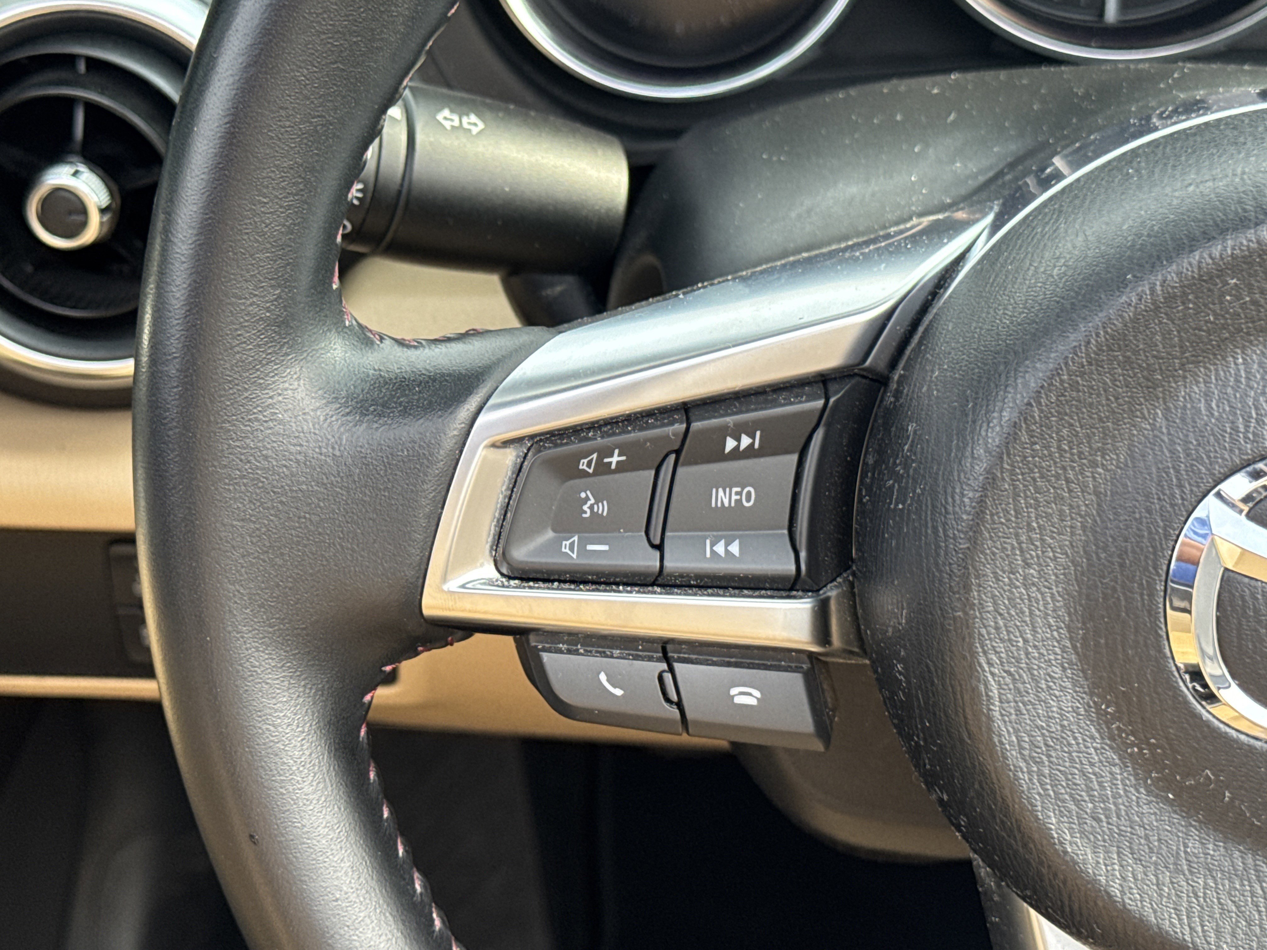 Used 2017 MAZDA MX-5 Miata Grand Touring image 17