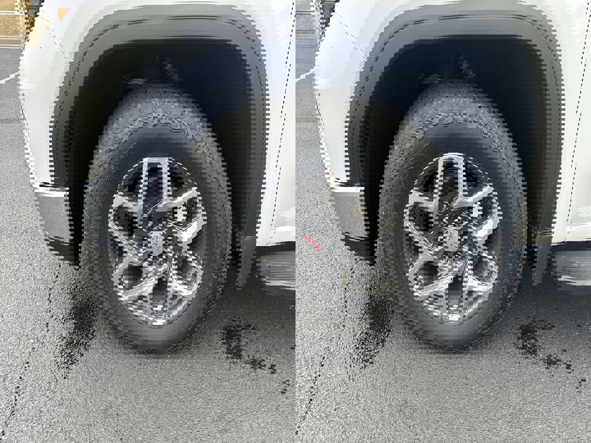 Used 2025 GMC Sierra 1500 SLT w/ SLT Premium Plus Package image 10