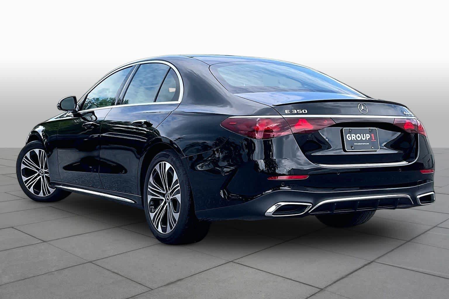 Used 2025 Mercedes-Benz E 350 4MATIC Sedan image 11