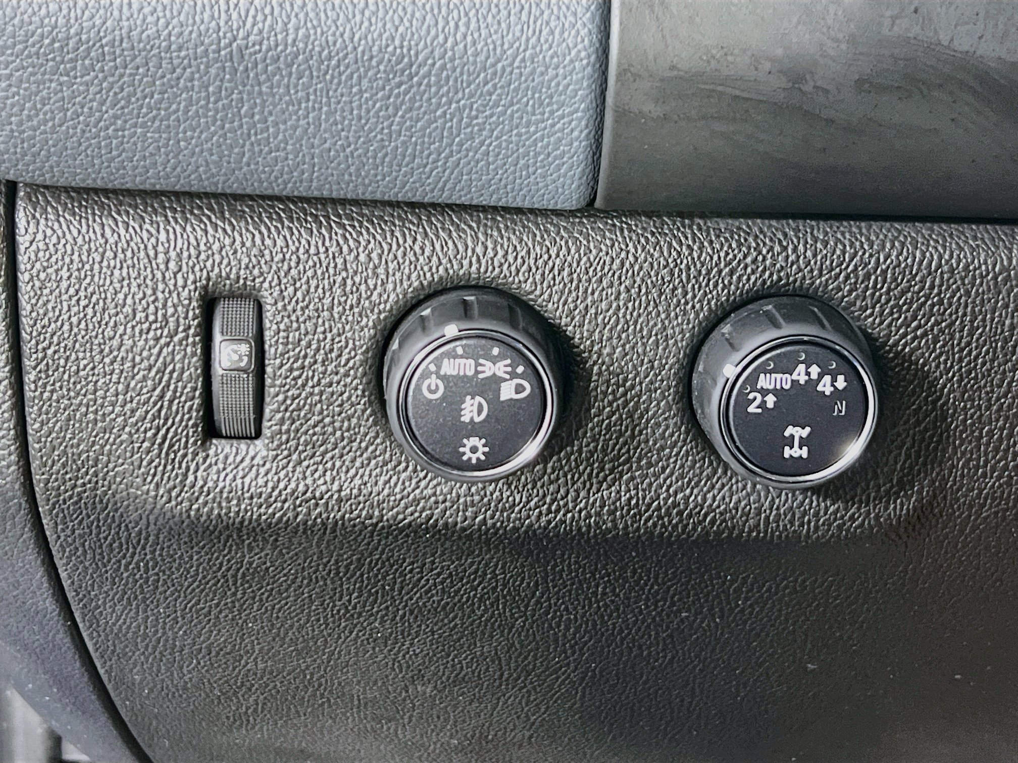Used 2019 Chevrolet Colorado Z71 AWD/4WD image 10