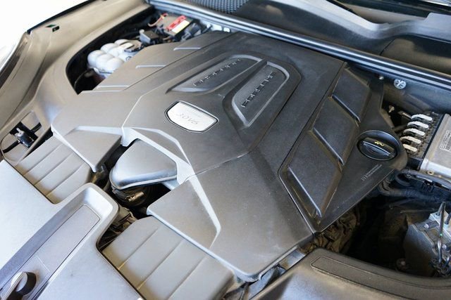 Used 2020 Porsche Cayenne image 51