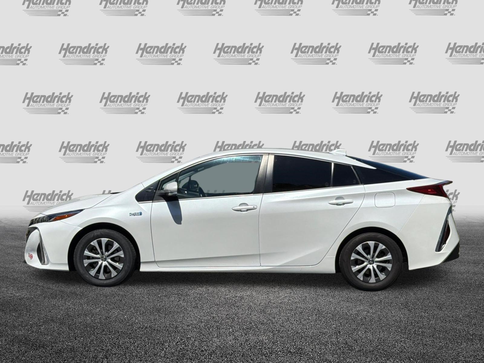 Used 2022 Toyota Prius Prime XLE FWD image 8
