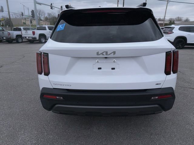 Used 2023 Kia Sorento S w/ Panoramic Sunroof Package image 14