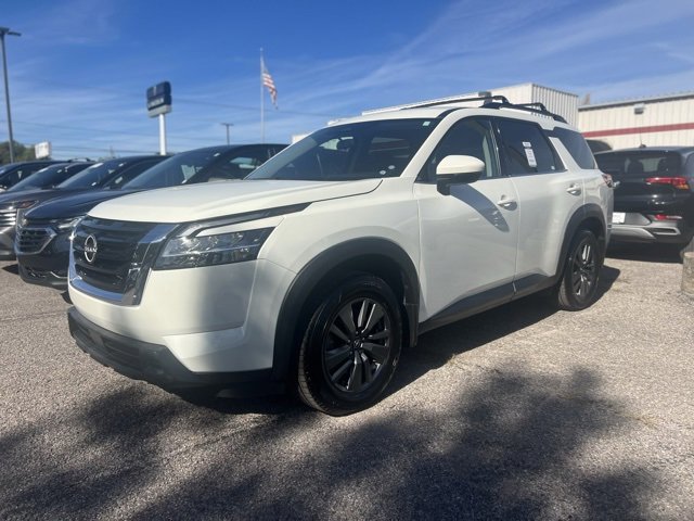 Used 2022 Nissan Pathfinder SV