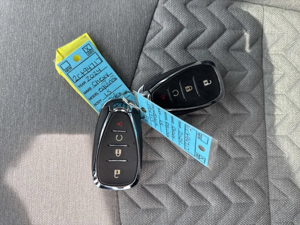 Used 2024 Chevrolet Equinox LS w/ LS Convenience Package FWD image 9