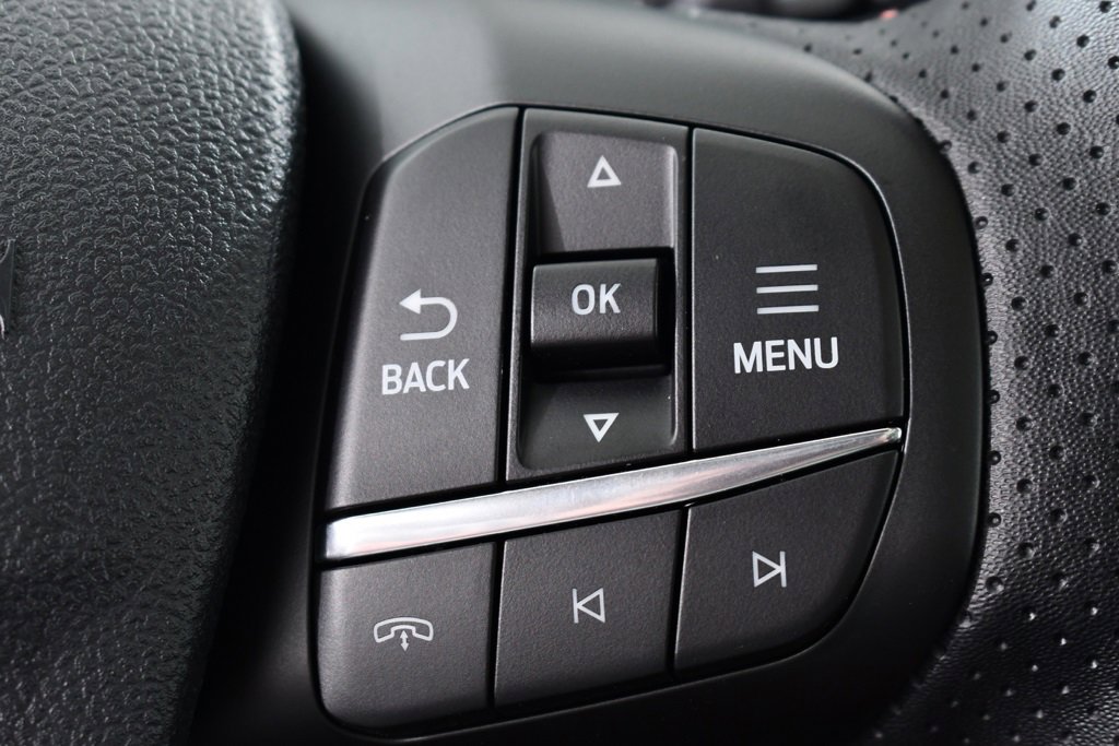 New 2025 Ford Escape ST-Line w/ Cold Weather Package image 33