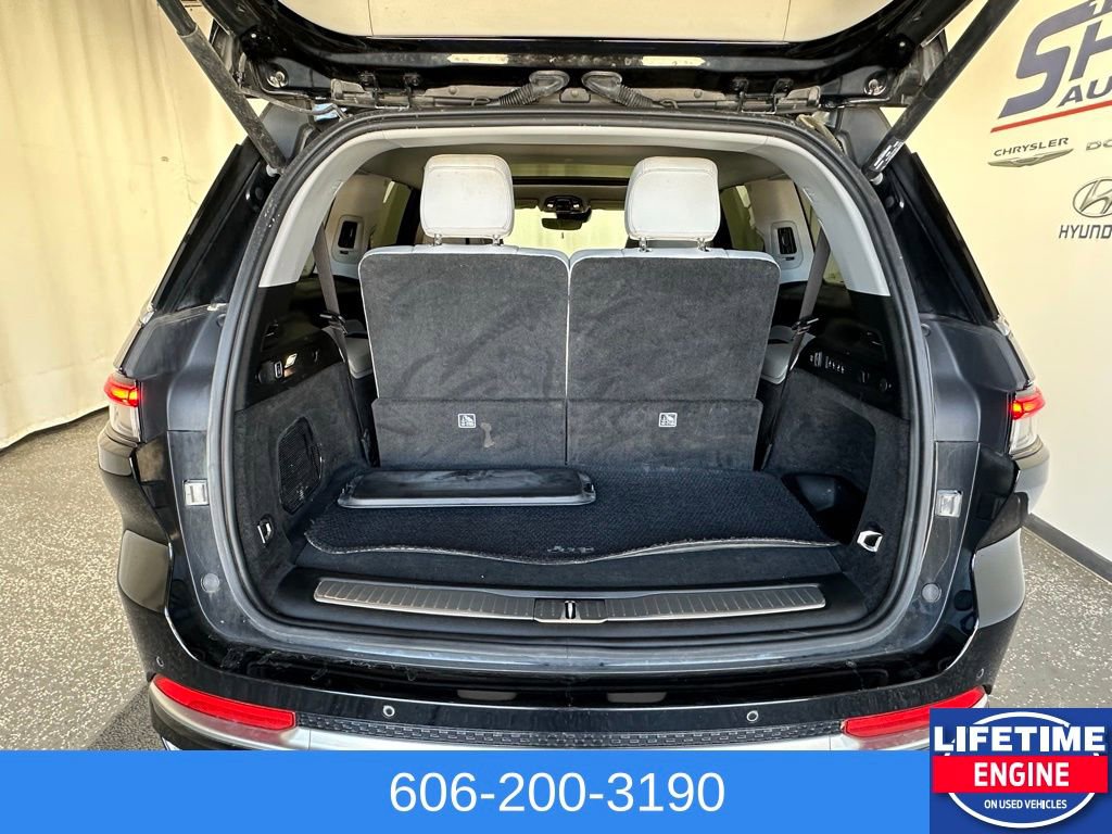 Used 2021 Jeep Grand Cherokee L Summit w/ Luxury Tech Group V image 9