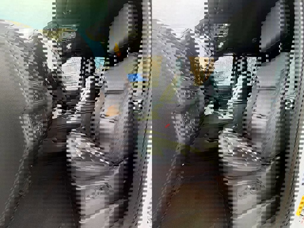 Used 2024 Chevrolet Tahoe LT image 18