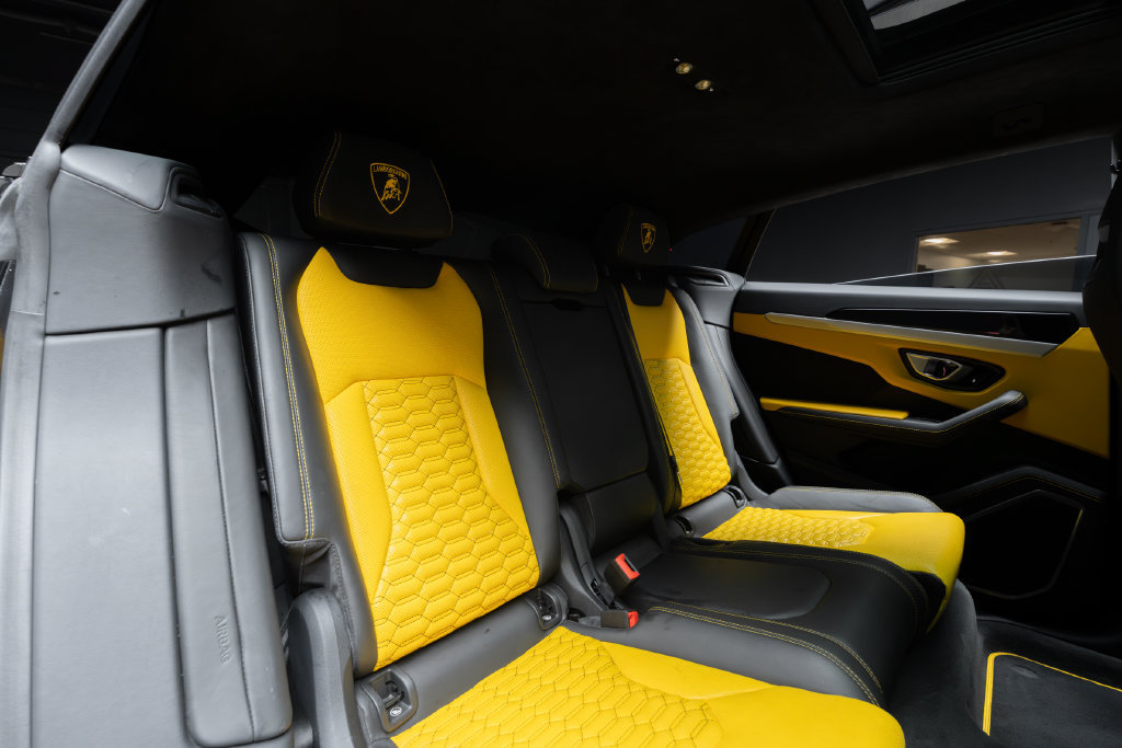 Used 2020 Lamborghini Urus AWD/4WD image 41