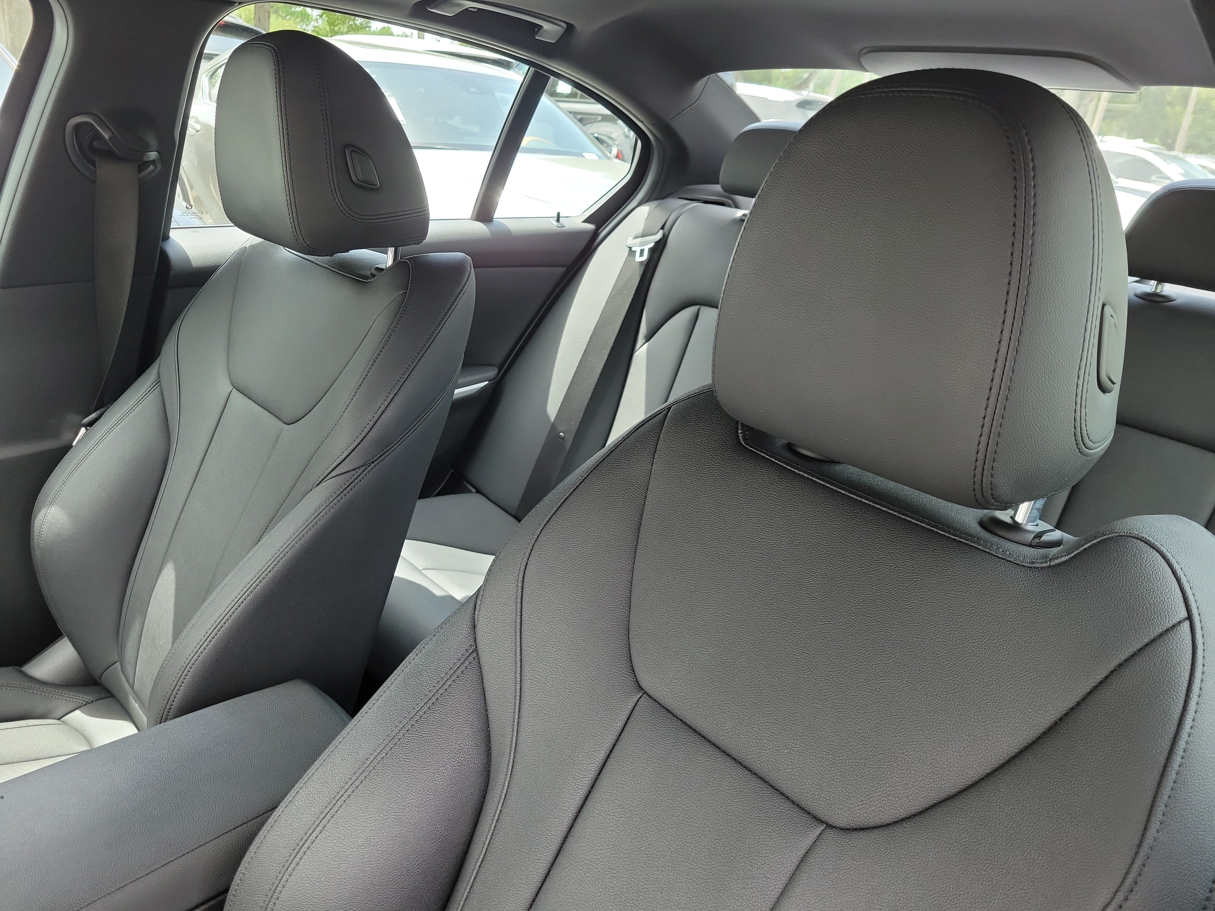 Used 2020 BMW 330i Sedan w/ Convenience Package RWD image 15