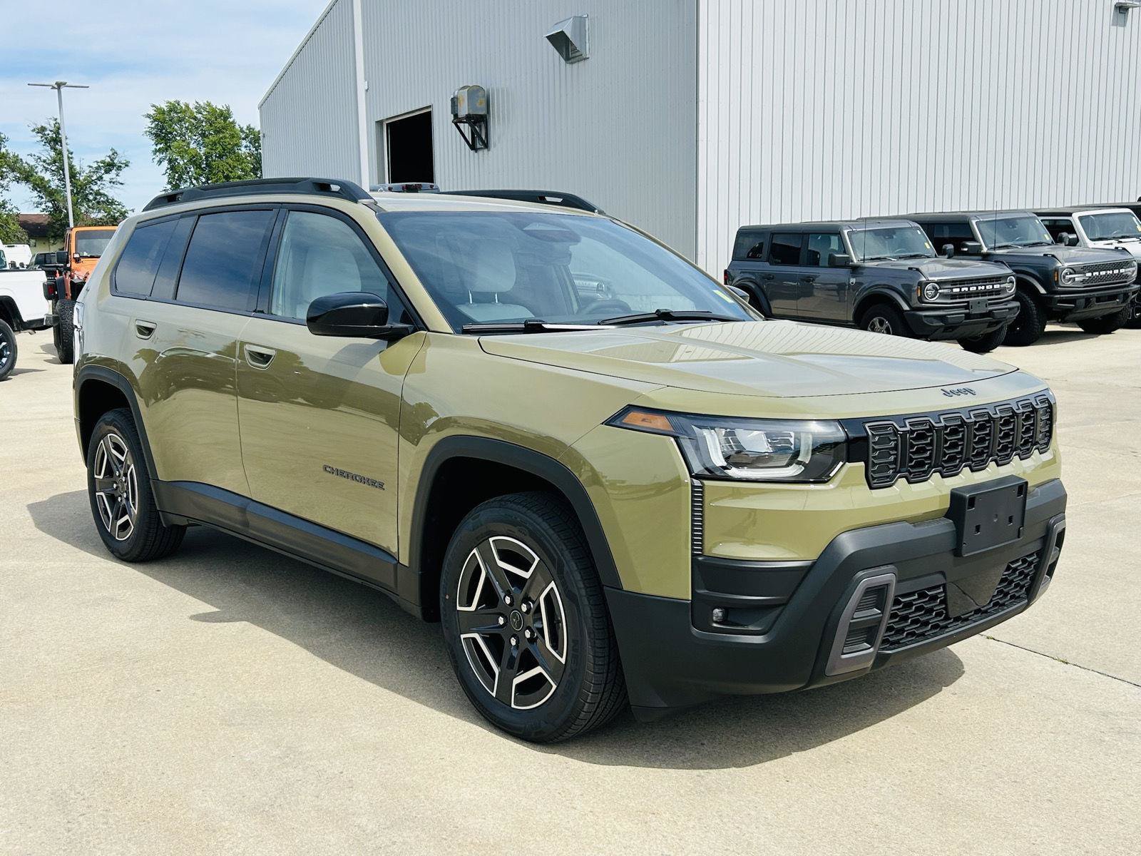 New 2026 Jeep Cherokee Laredo AWD/4WD video 2
