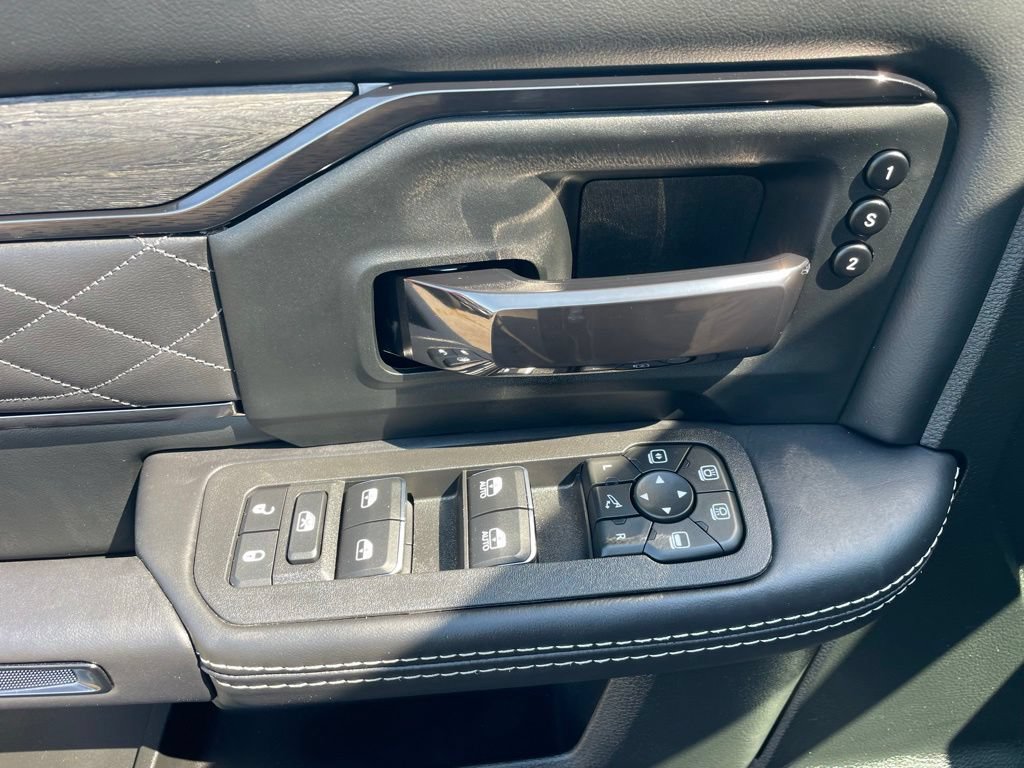 New 2026 RAM 2500 Limited AWD/4WD image 28