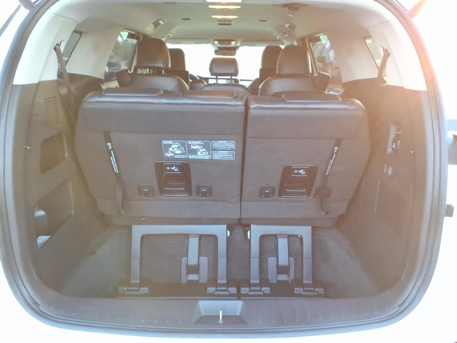 Used 2022 Kia Carnival SX image 6