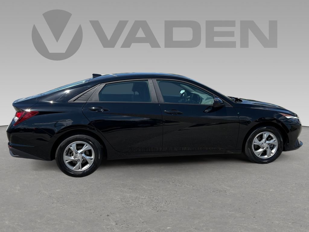 Used 2023 Hyundai Elantra SE FWD image 5