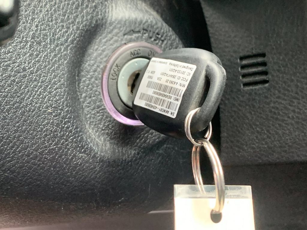 Used 2020 Toyota Tacoma SR image 25