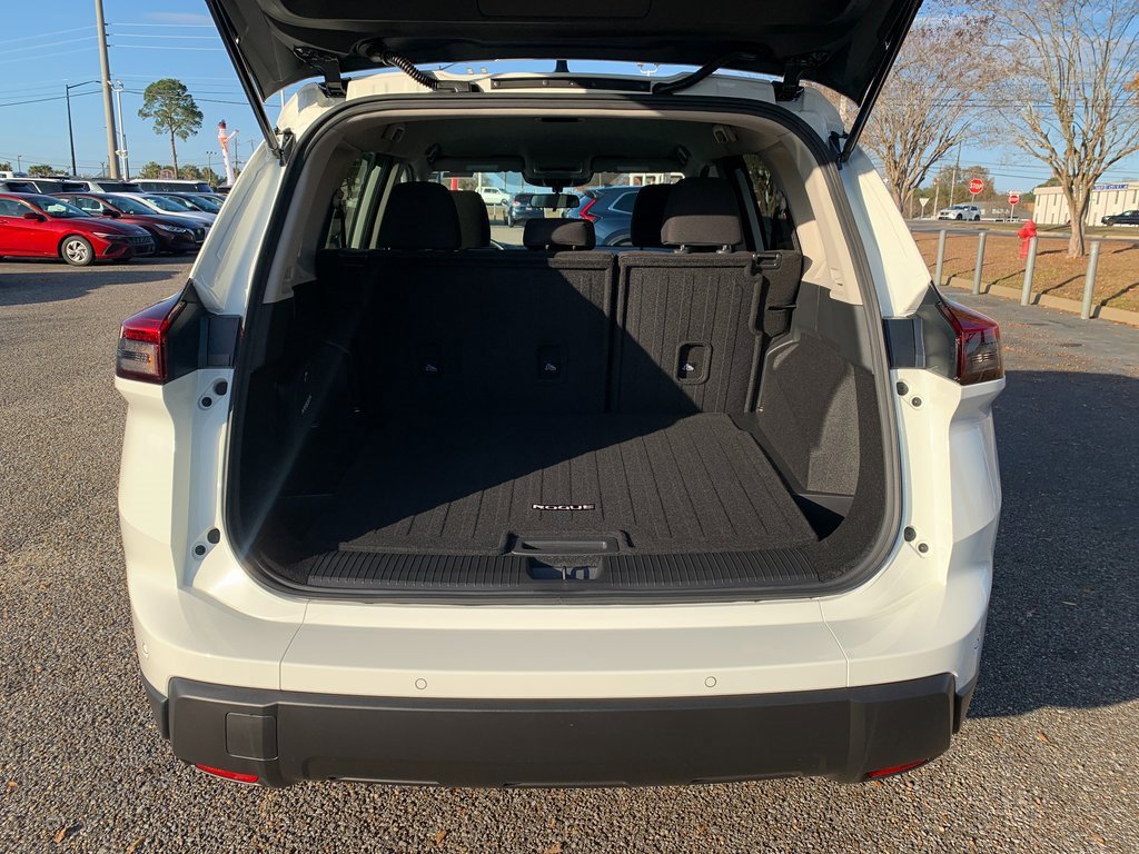 New 2026 Nissan Rogue S image 4