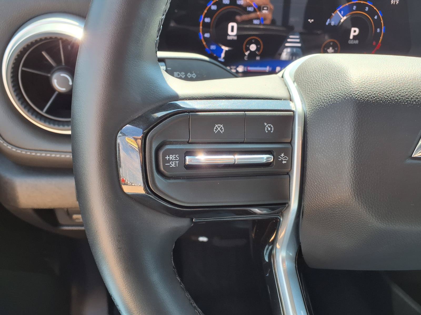 Used 2026 Chevrolet Colorado LT w/ LT Convenience Package AWD/4WD image 23
